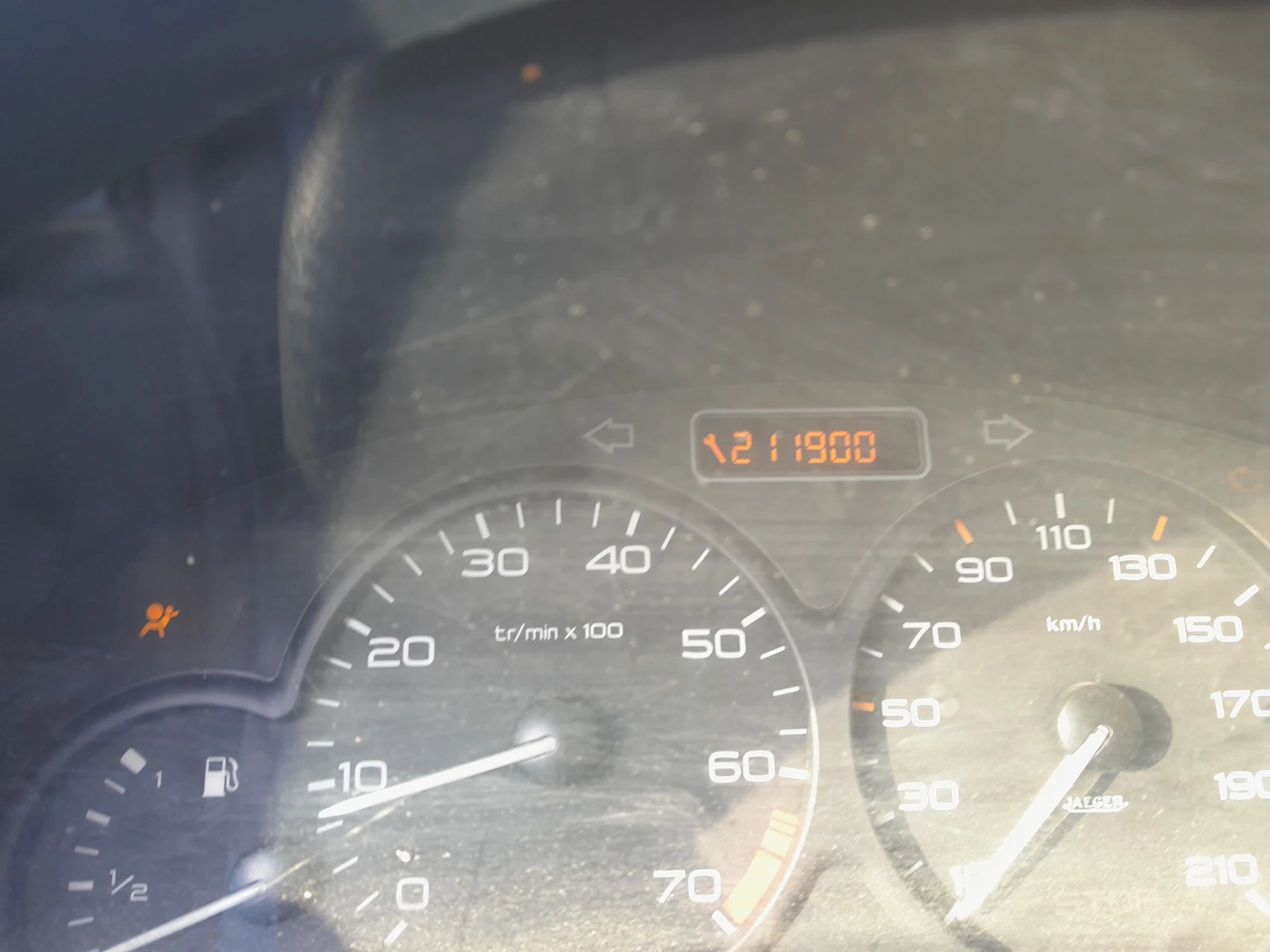 Citroen Berlingo 1.4 БЕНЗИН - ГАЗ, снимка 5 - Автомобили и джипове - 53890708