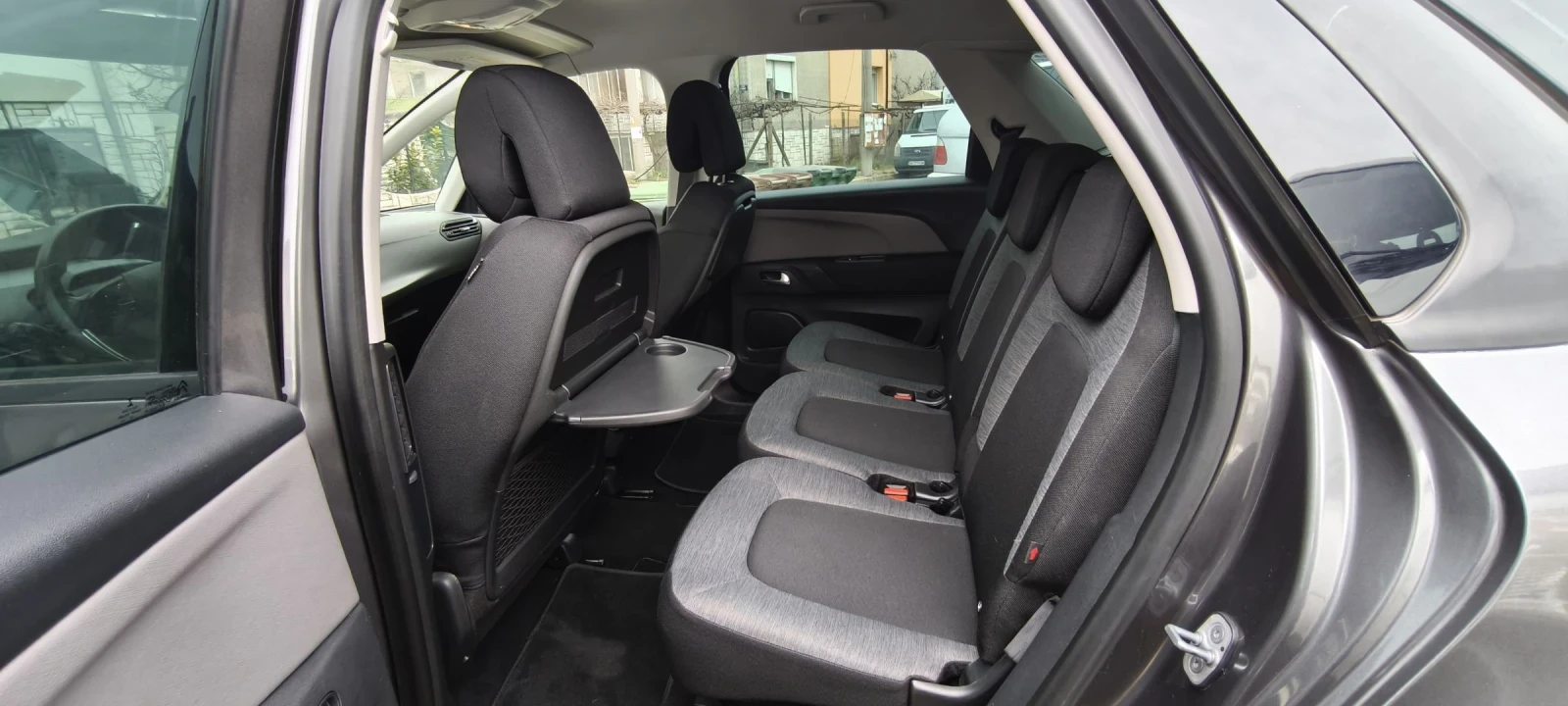 Citroen C4 Picasso Автомат 1.5HDI.130кс евро 6, снимка 11 - Автомобили и джипове - 53922539