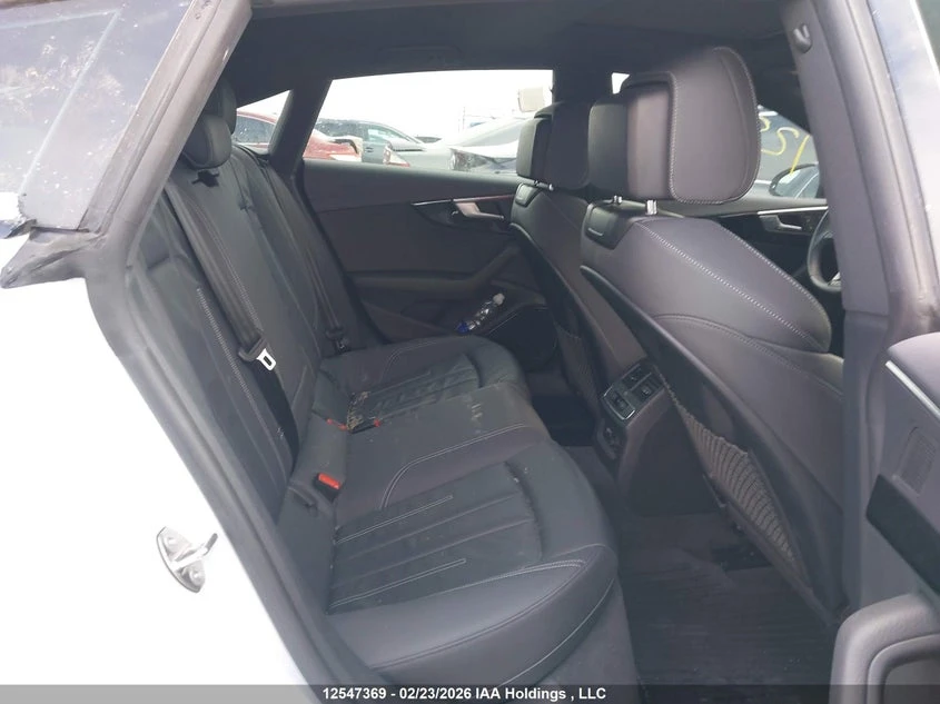 Audi A5 TECHNIK С РЕГИСТРАЦИЯ & АВТО КРЕДИТ, снимка 11 - Автомобили и джипове - 53964792