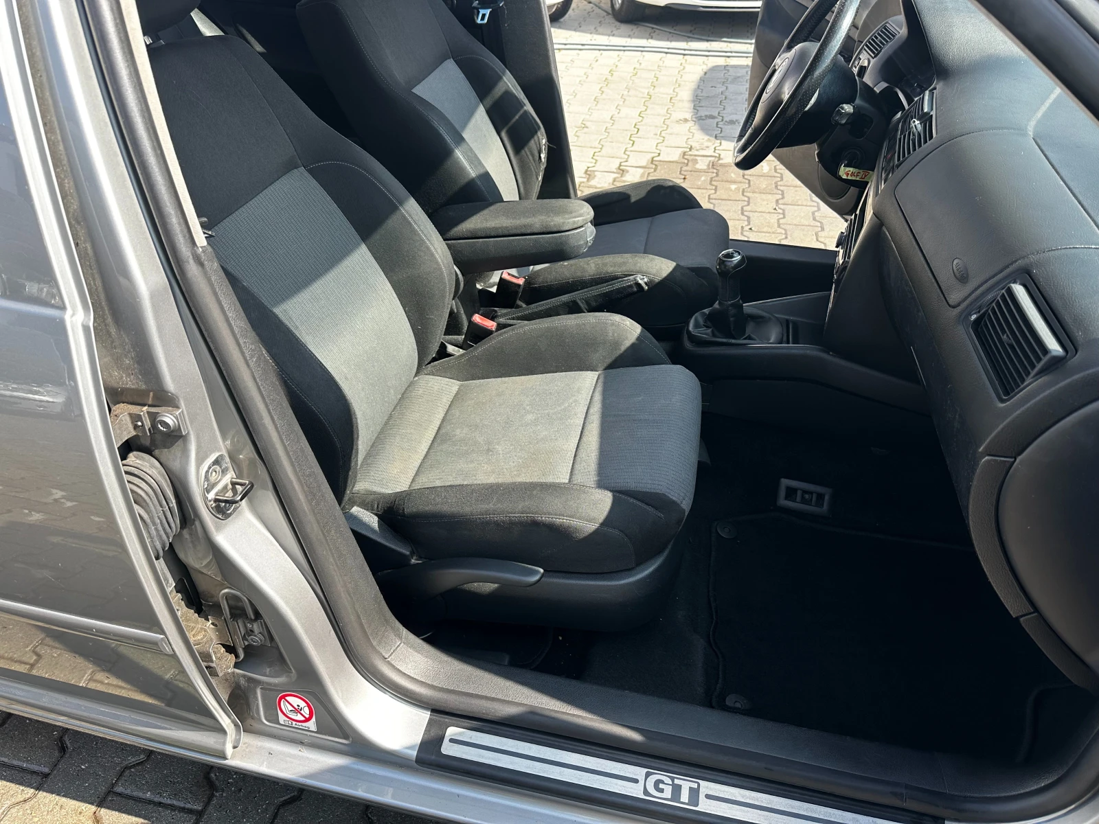 VW Golf GT 1.9тди 116k.s , снимка 11 - Автомобили и джипове - 54049960