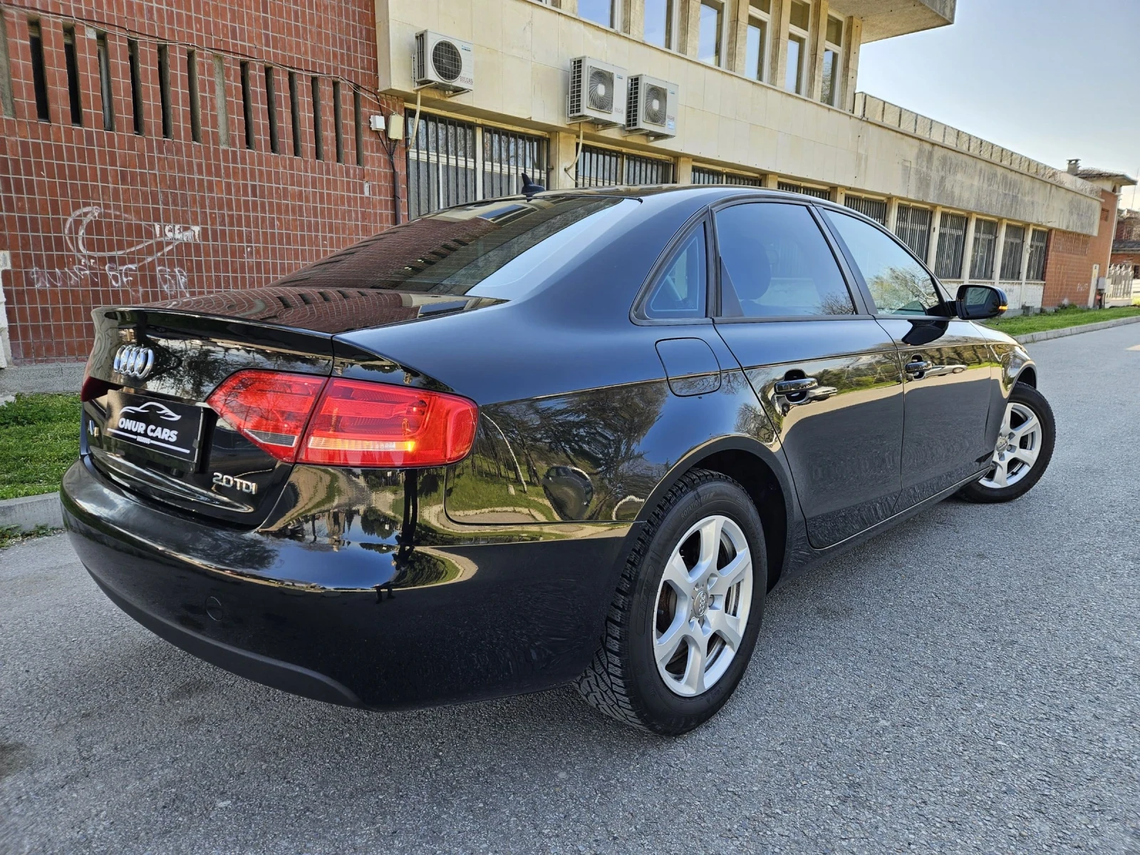 Audi A4 2.0 TDI (143кс) /B8/ NAVI /ТОП СЪСТОЯНИЕ, снимка 4 - Автомобили и джипове - 54156685