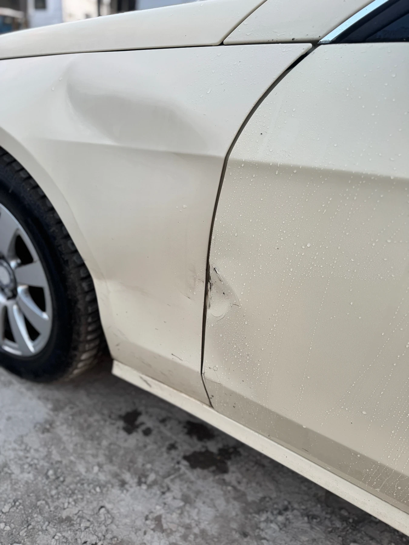 Mercedes-Benz E 200  7G -Tronic, снимка 10 - Автомобили и джипове - 54168592