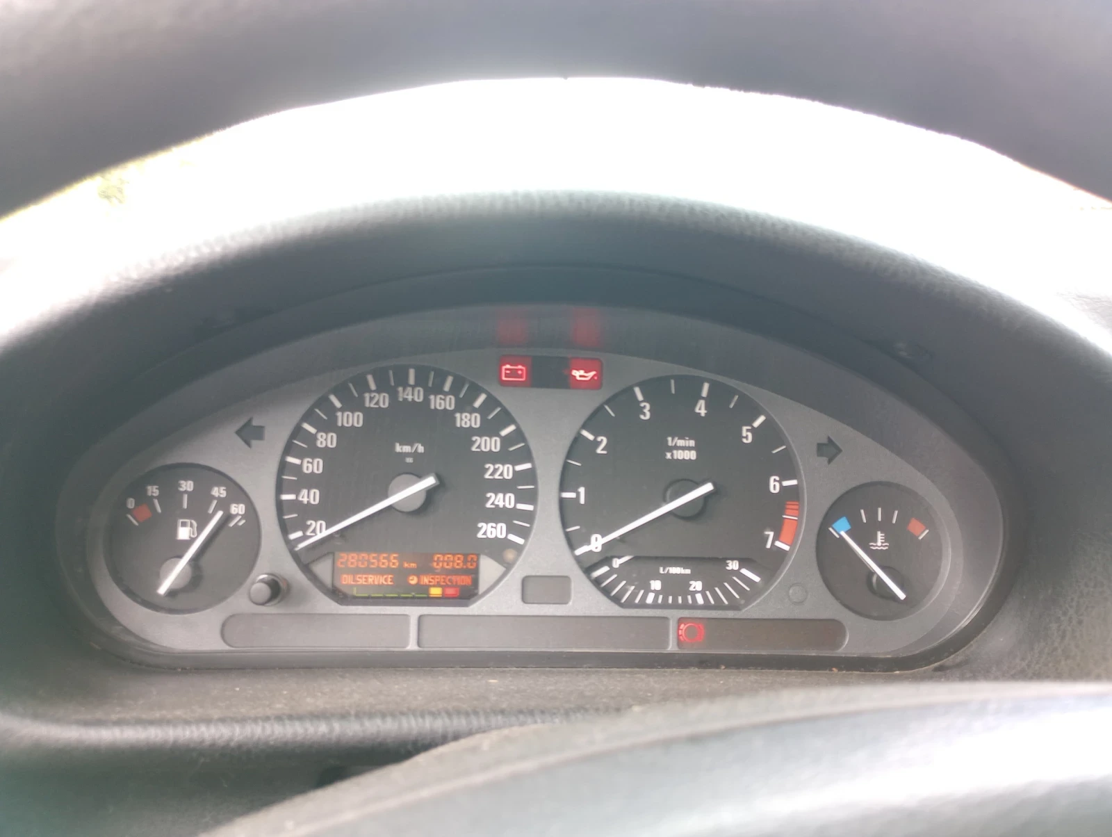 BMW 318, снимка 8 - Автомобили и джипове - 54303424