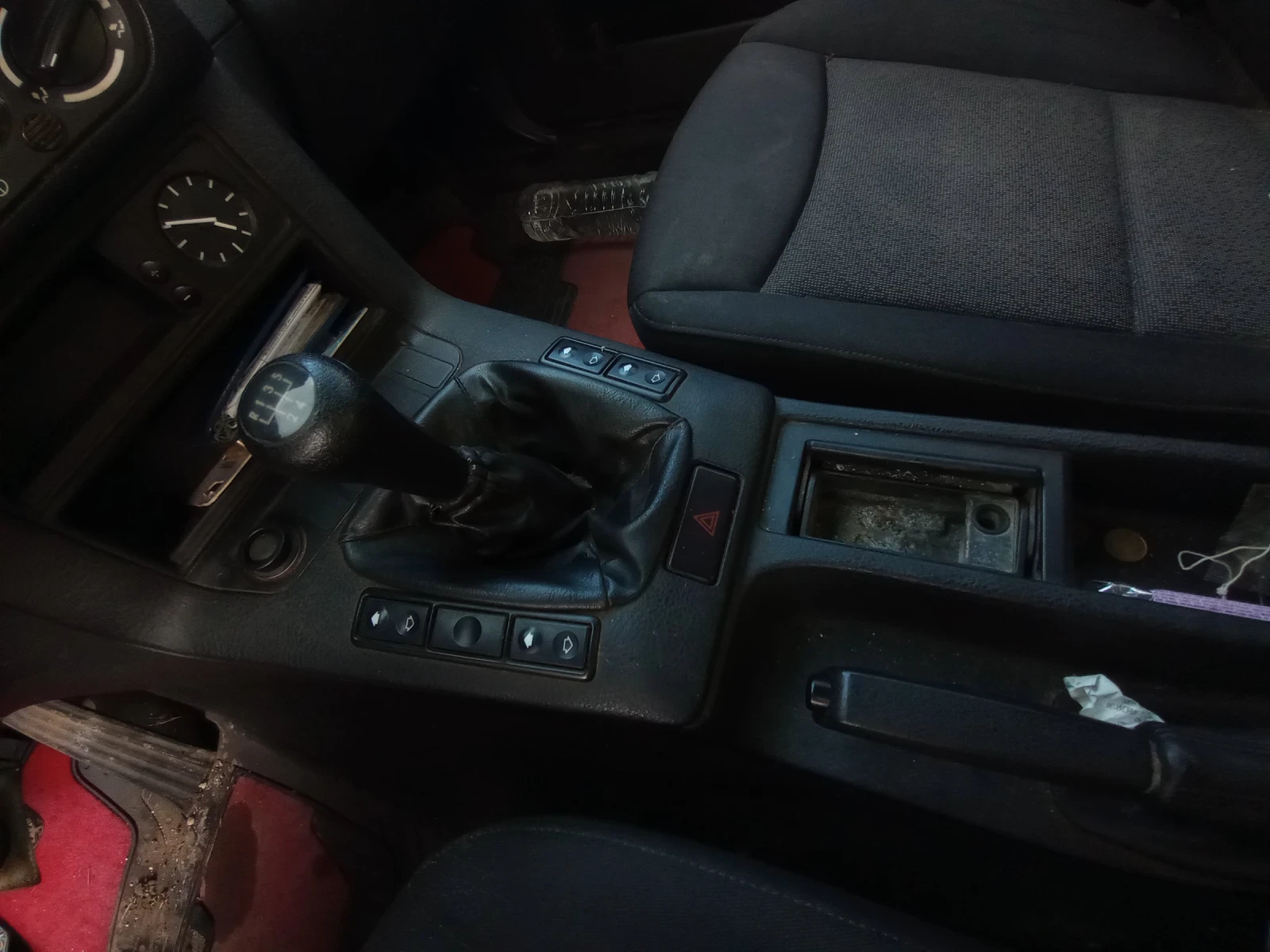 BMW 318, снимка 14 - Автомобили и джипове - 54303424