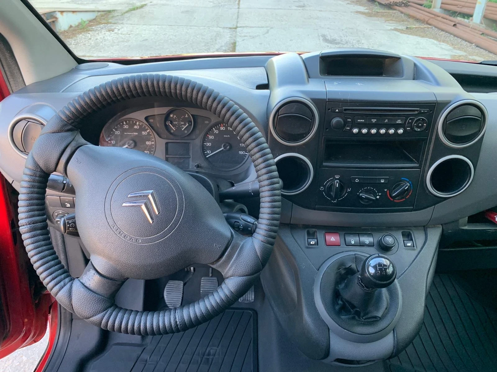 Citroen Berlingo 1.6 HDI 2+ 1 места EURO 4, снимка 13 - Автомобили и джипове - 54573400
