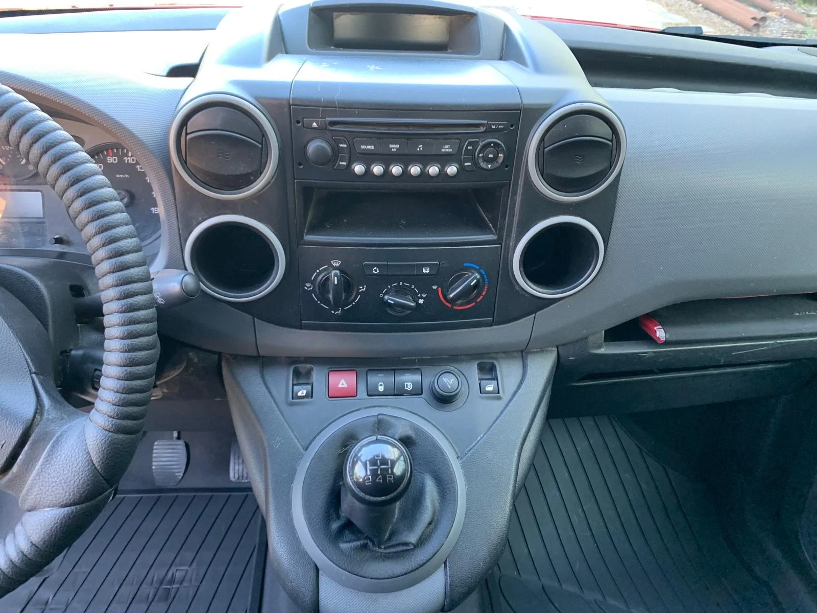 Citroen Berlingo 1.6 HDI 2+ 1 места EURO 4, снимка 12 - Автомобили и джипове - 54573400