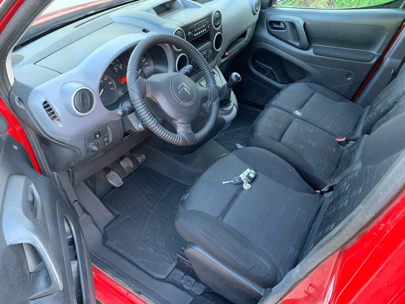 Citroen Berlingo 1.6 HDI 2+ 1 места EURO 4, снимка 11 - Автомобили и джипове - 54573400