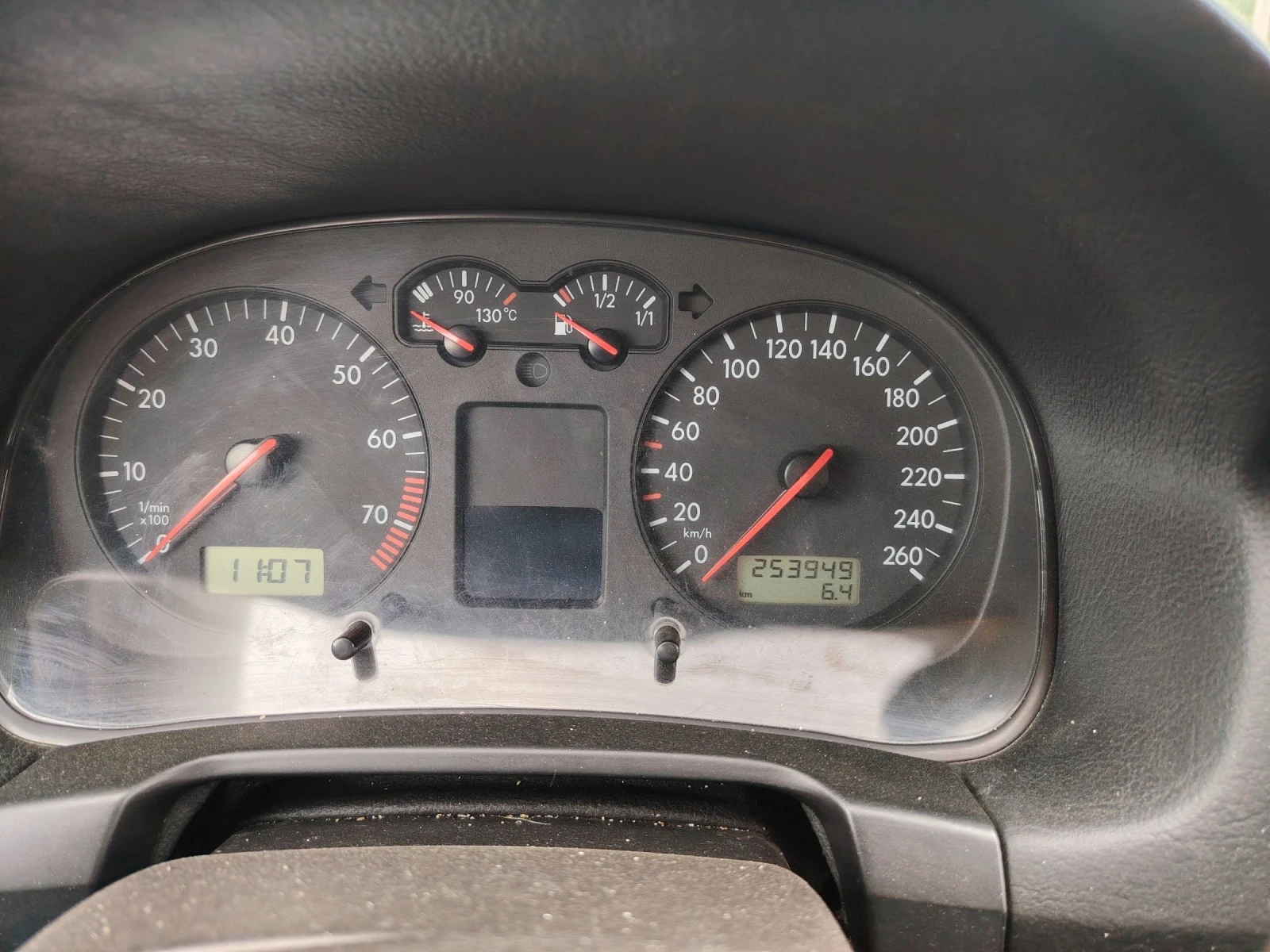 VW Golf 1.6, снимка 5 - Автомобили и джипове - 54640917