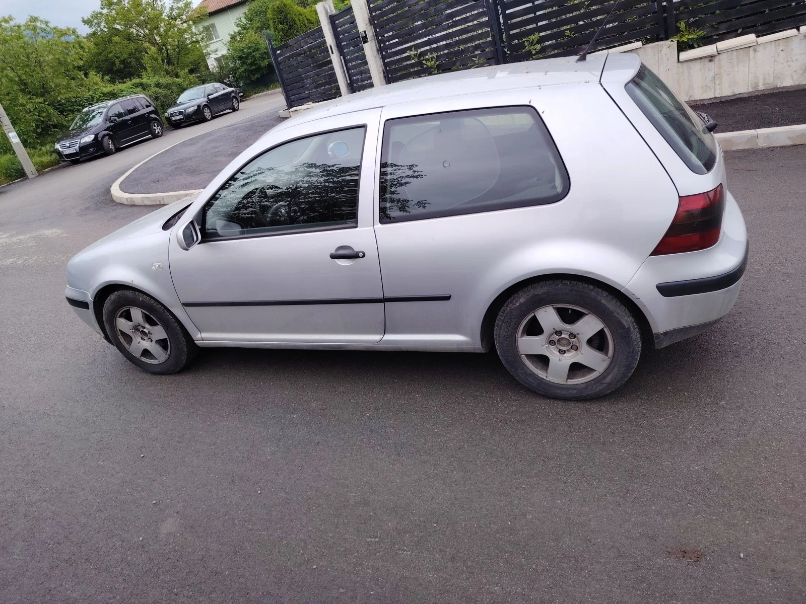VW Golf 1.6, снимка 4 - Автомобили и джипове - 54640917