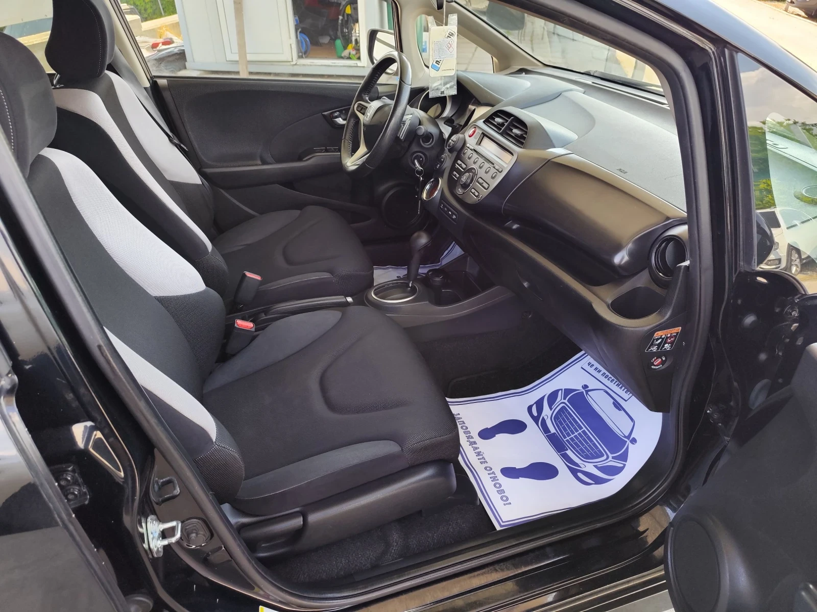 Honda Jazz 1.4 Si Швейцария , снимка 16 - Автомобили и джипове - 54803474