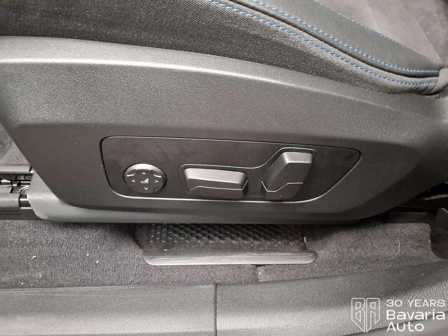 BMW 220 d Active Tourer M Sport Paket Steptronic, снимка 12 - Автомобили и джипове - 54836869