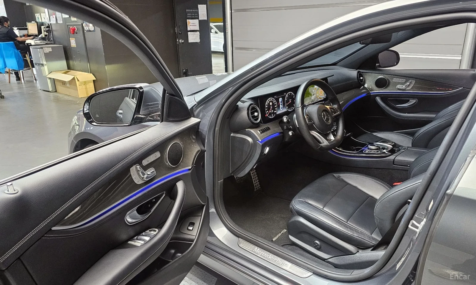 Mercedes-Benz E 300 4MATIC* AMG LINE* TOP CENA* TEXNOTEST, снимка 10 - Автомобили и джипове - 55257851