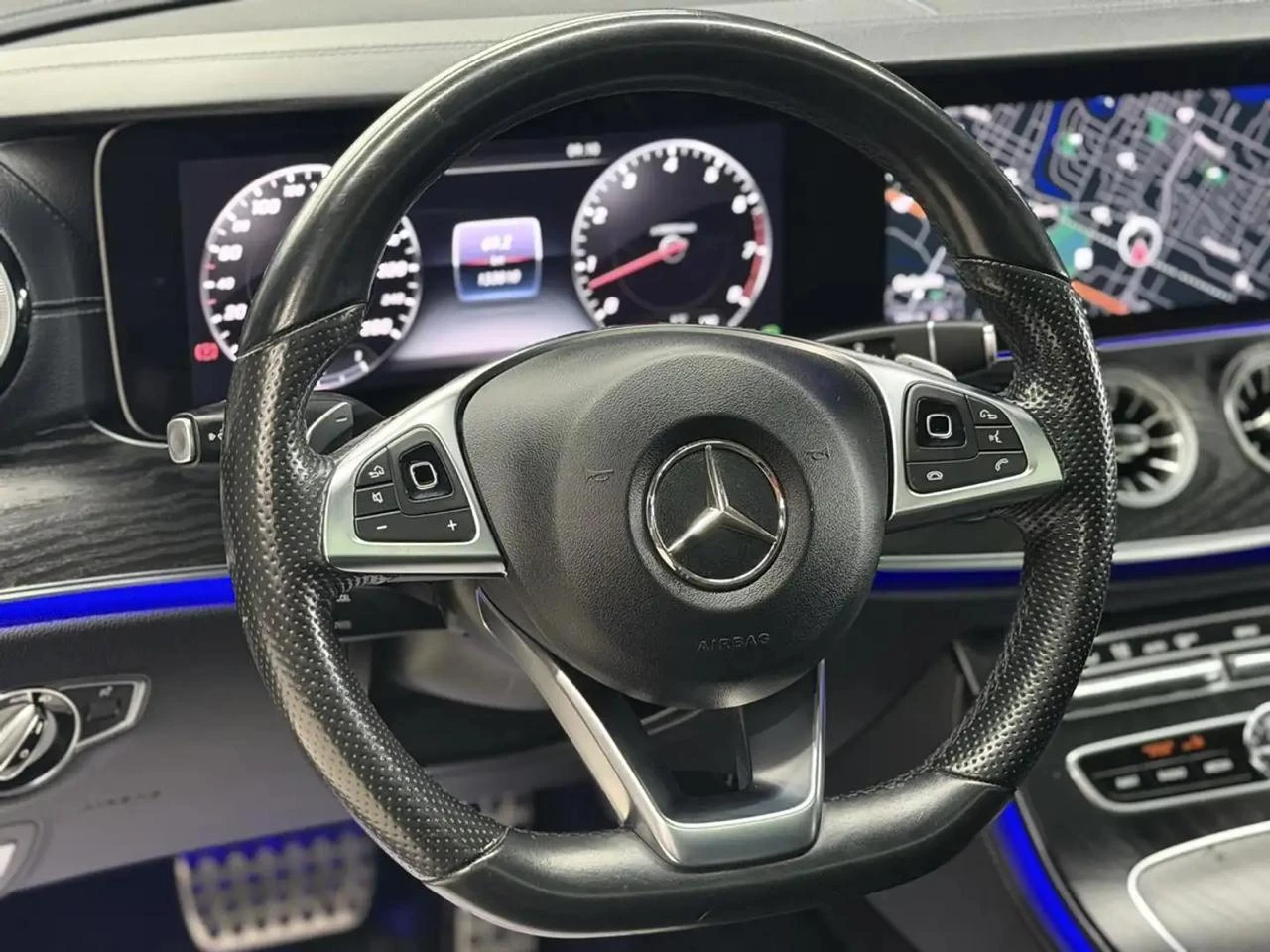 Mercedes-Benz E 400 Купе* AMG pack* Burmester* Пано* Подгреви* Дигитал, снимка 7 - Автомобили и джипове - 55322555