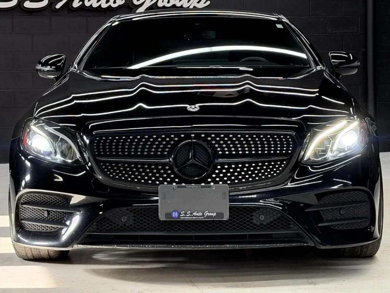 Mercedes-Benz E 400 Купе* AMG pack* Burmester* Пано* Подгреви* Дигитал, снимка 2 - Автомобили и джипове - 55322555
