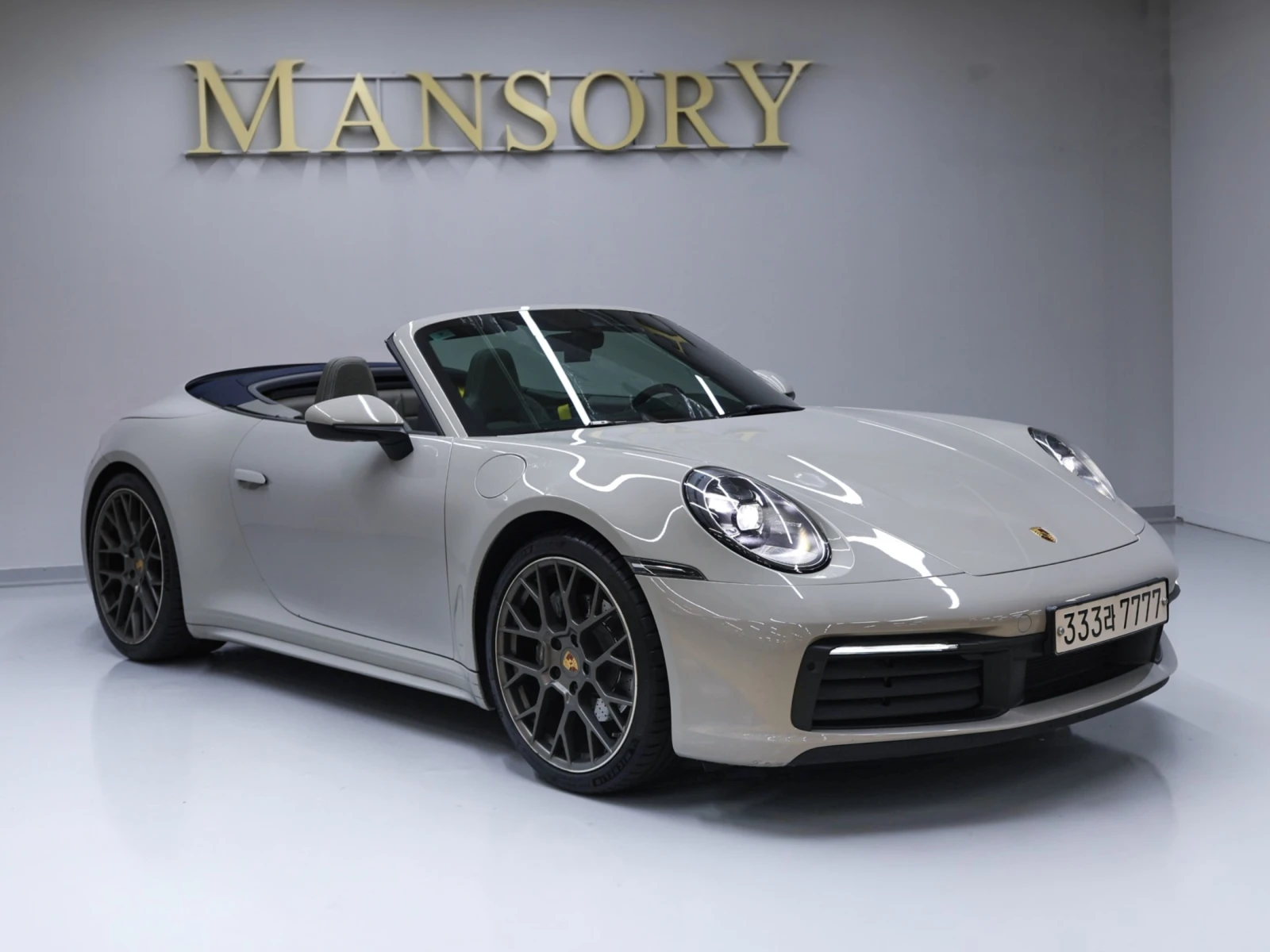Porsche 911 Carrera* ЕЛ. БАГАЖНИК* ПОДГРЕВ ВОЛАН* КРАЙНА ЦЕНА, снимка 3 - Автомобили и джипове - 55336515