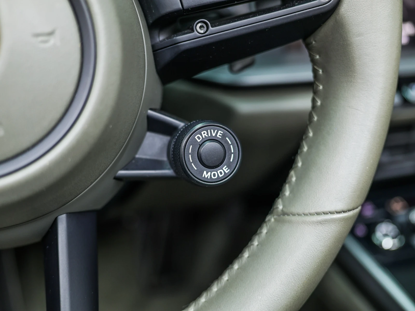 Porsche 911 Carrera* ЕЛ. БАГАЖНИК* ПОДГРЕВ ВОЛАН* КРАЙНА ЦЕНА, снимка 14 - Автомобили и джипове - 55336515