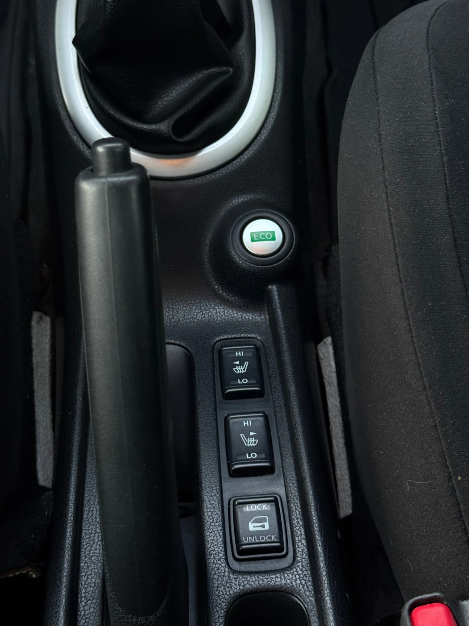 Nissan Note 1.2 KLIMATIC, снимка 9 - Автомобили и джипове - 55866332