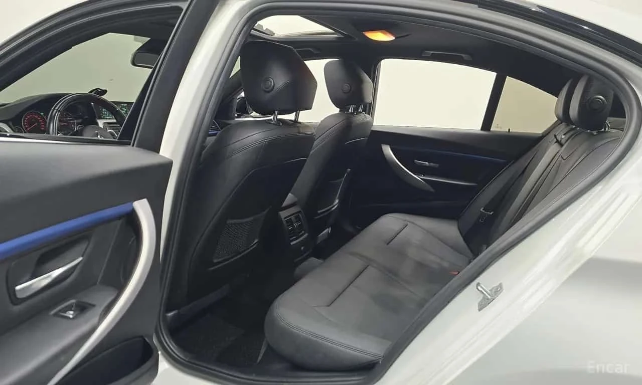 BMW 320 * 320i M Sport * ЦЕНА ДО БГ, снимка 17 - Автомобили и джипове - 56182449