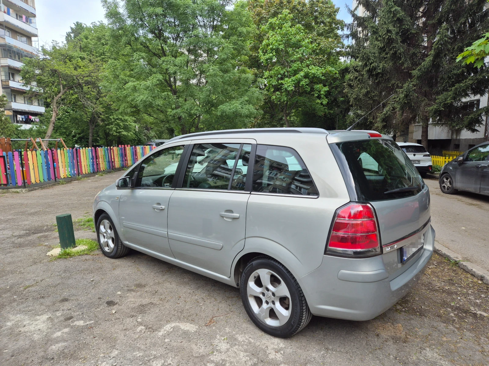Opel Zafira, снимка 2 - Автомобили и джипове - 56510660