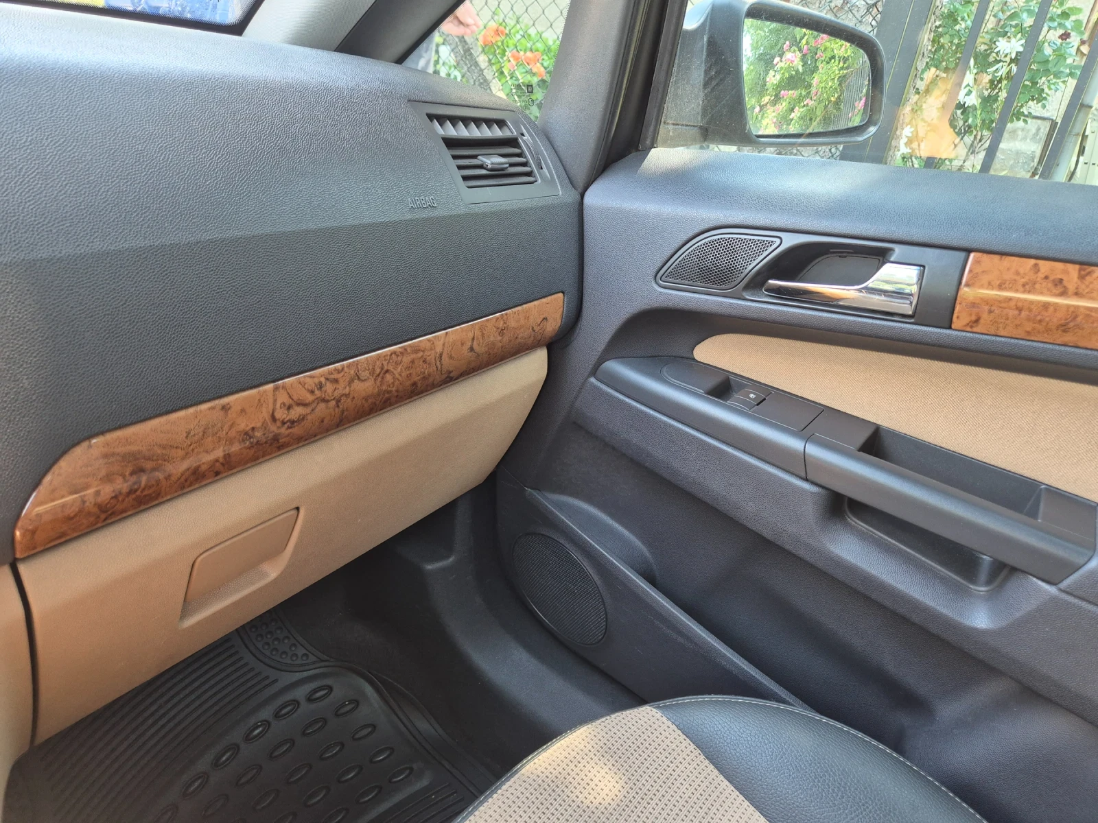 Opel Zafira, снимка 9 - Автомобили и джипове - 56510660