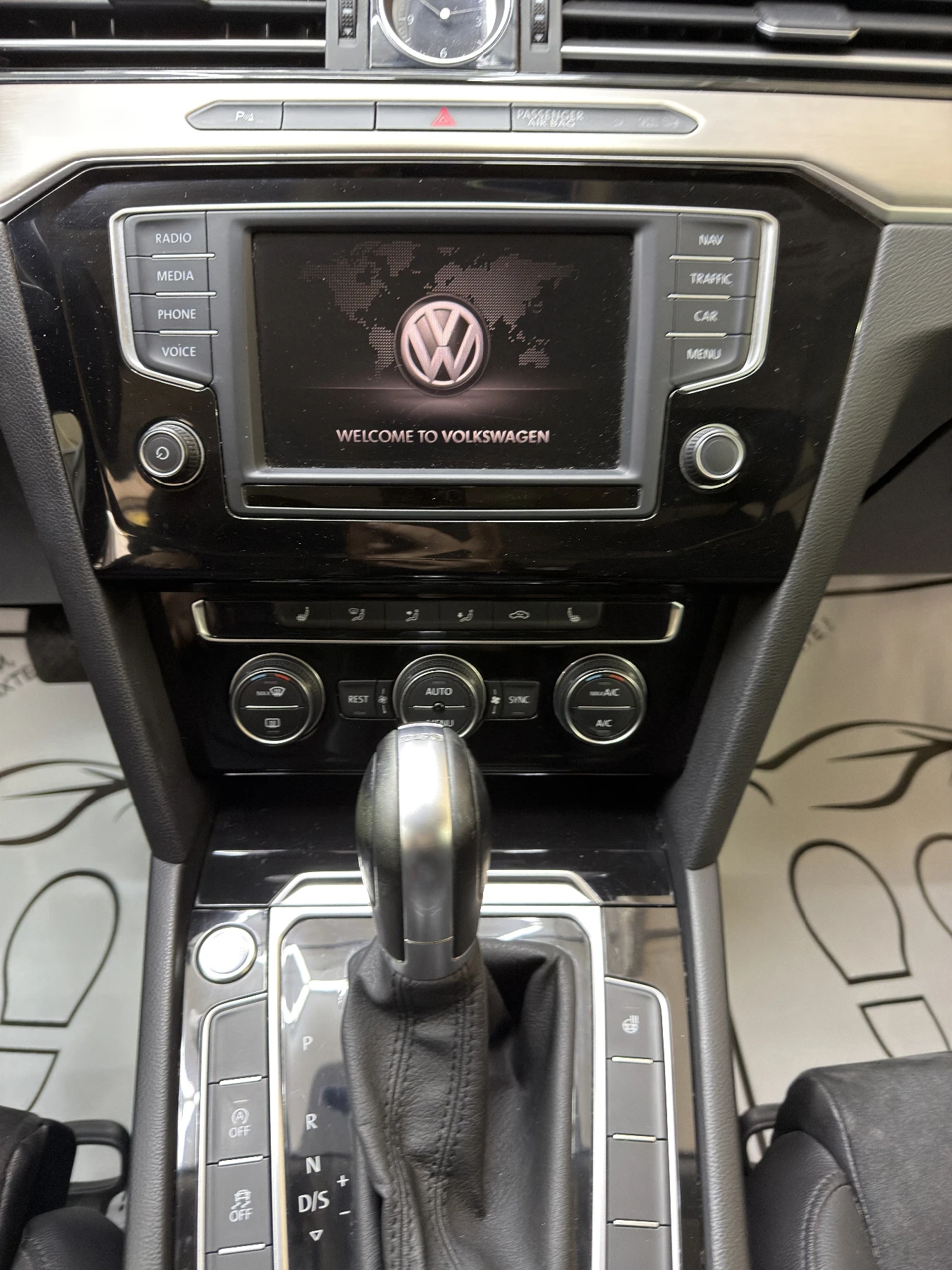 VW Passat 2.0TDI 190к.с. DSG HIGHLINE, снимка 7 - Автомобили и джипове - 56623761