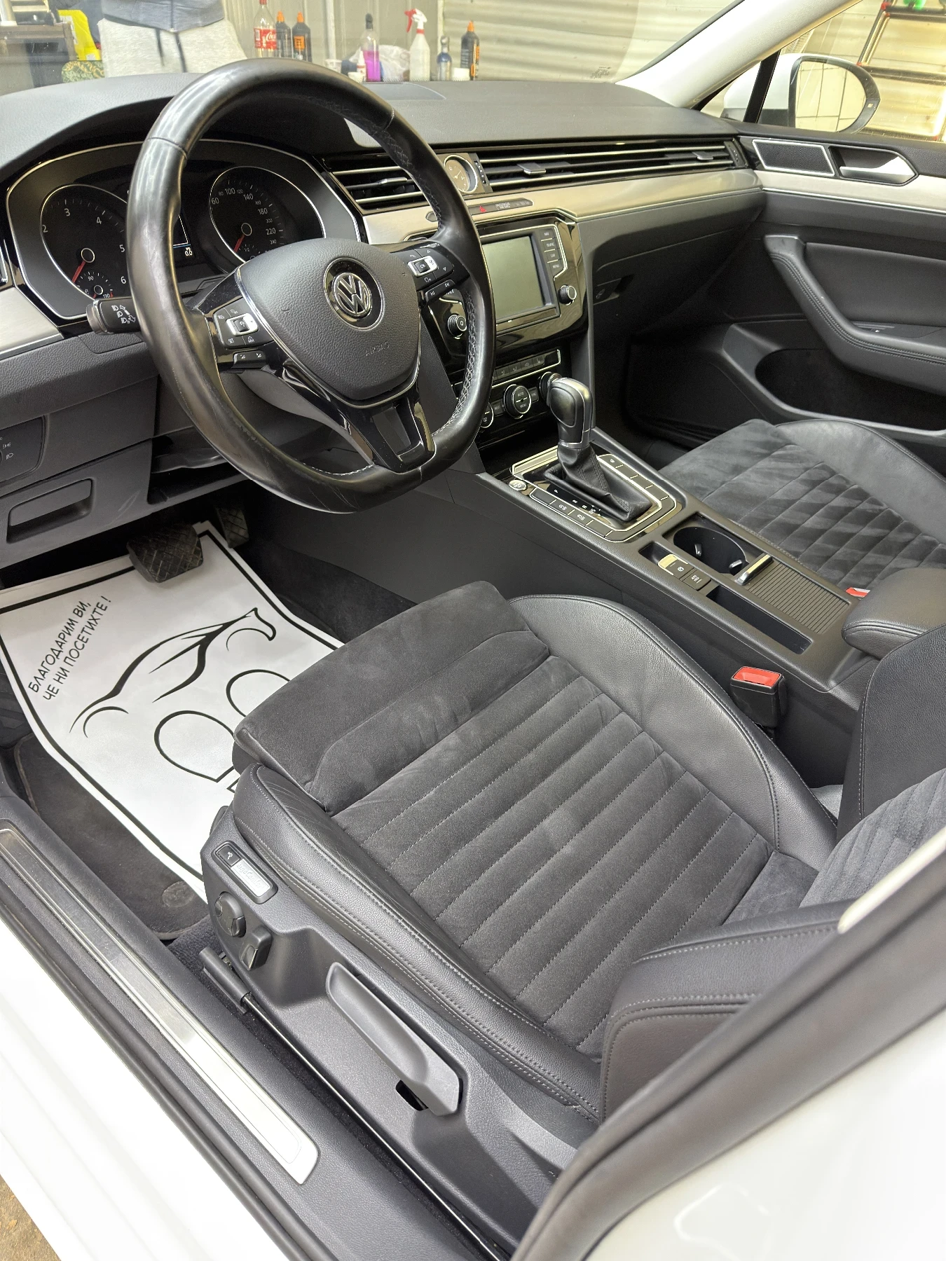 VW Passat 2.0TDI 190к.с. DSG HIGHLINE, снимка 5 - Автомобили и джипове - 56623761