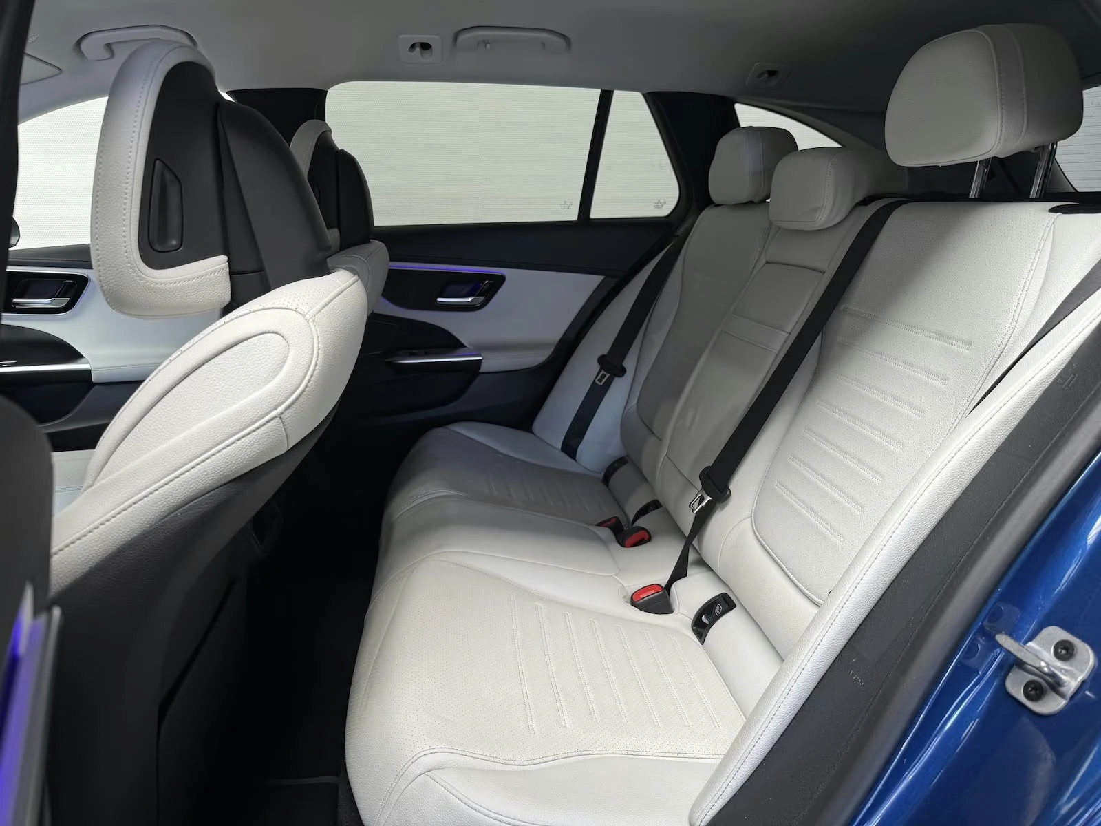 Mercedes-Benz C 220 Full AMG Line     може и с собствен лизинг, снимка 14 - Автомобили и джипове - 56649256