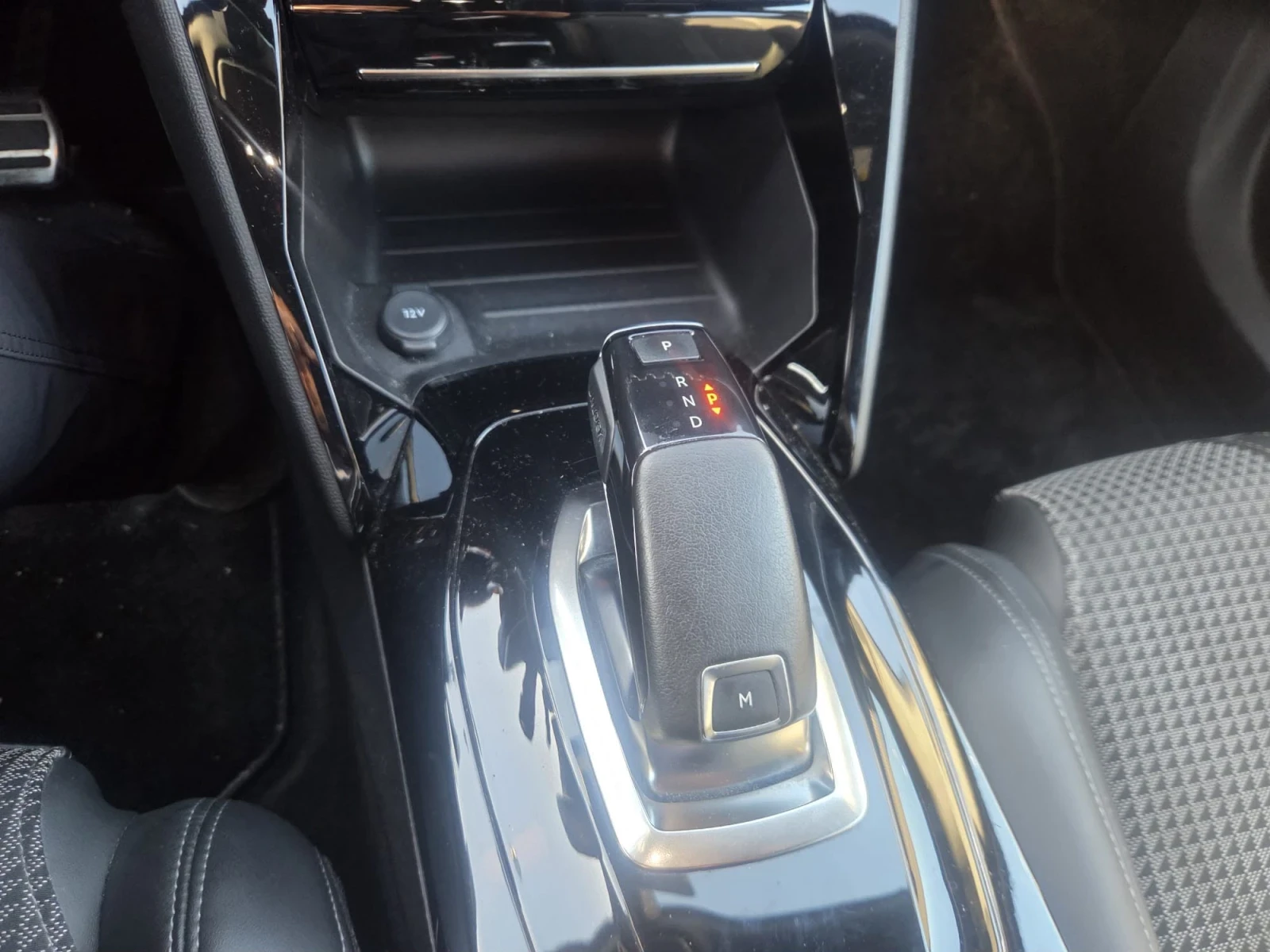 Peugeot 2008 GT Line | 1.5HDI | EAT8 | ��� | Mobile.bg � ����������� 9