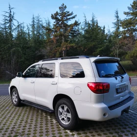 Toyota Sequoia SR5, снимка 6