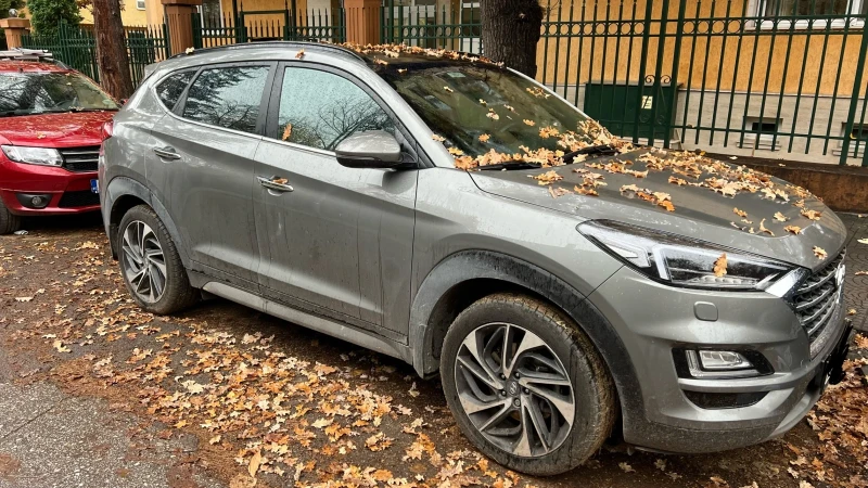 Hyundai Tucson, снимка 2 - Автомобили и джипове - 47967345