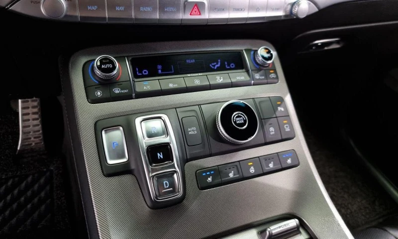 Hyundai Palisade Diesel 2.2 2WD Calligraphy, снимка 9 - Автомобили и джипове - 52059343