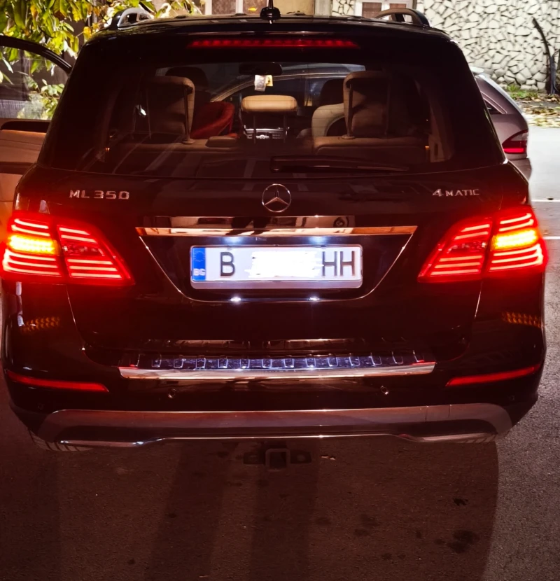 Mercedes-Benz ML 350 4MATIC AMG Line, снимка 15 - Автомобили и джипове - 52227625