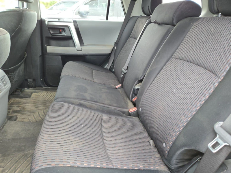 Toyota 4runner SR5 AWD, снимка 9 - Автомобили и джипове - 52749507