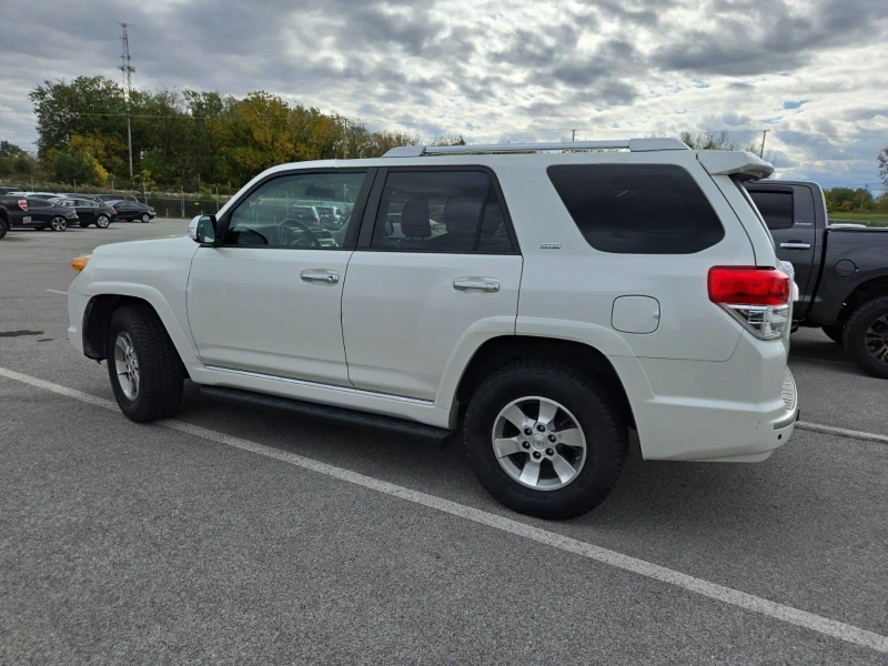 Toyota 4runner SR5 AWD, снимка 2 - Автомобили и джипове - 52749507