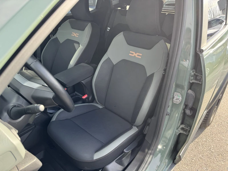 Dacia Duster JOURNEY HYBRID 140, снимка 13 - Автомобили и джипове - 53005675