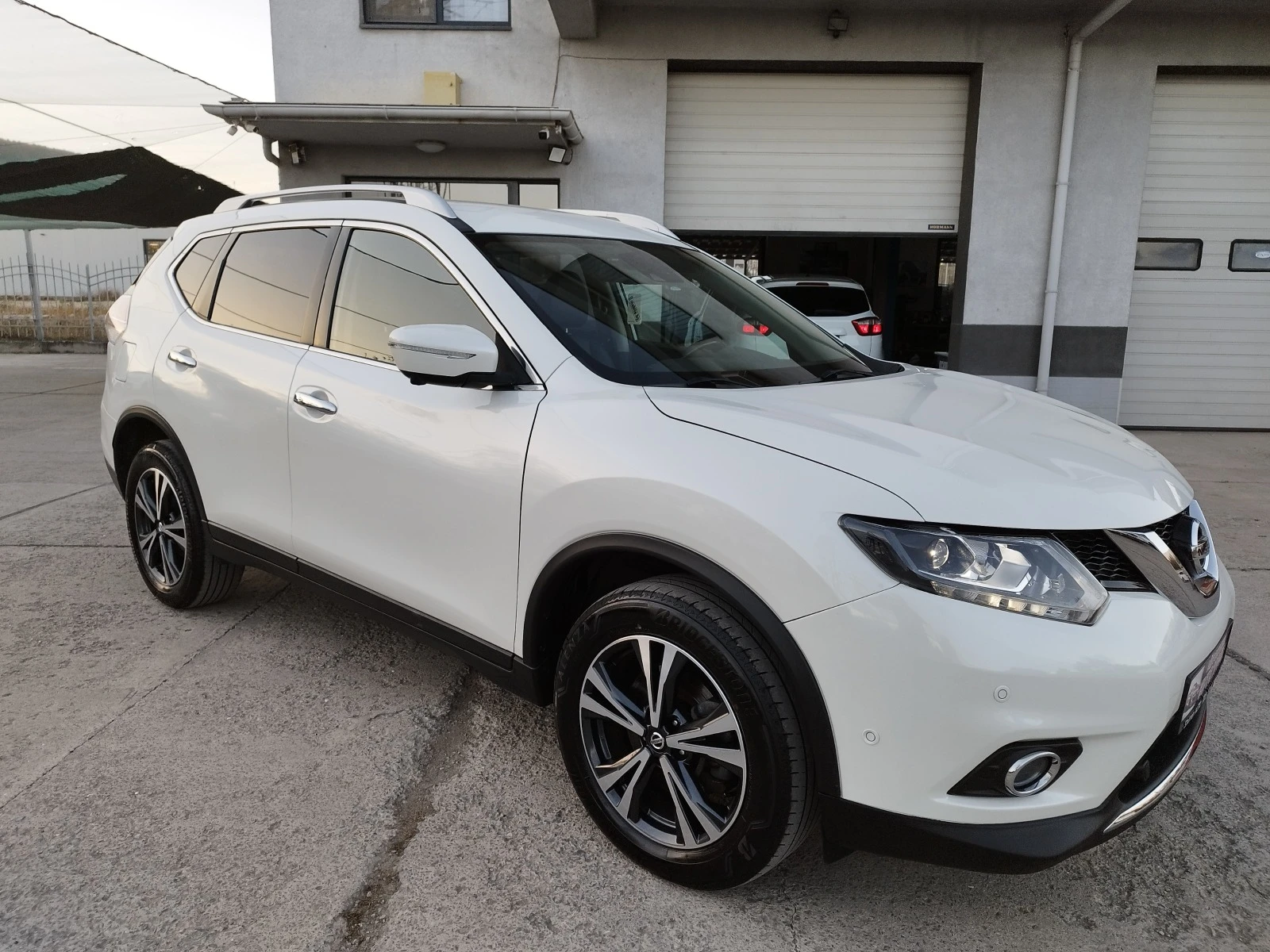 Nissan X-trail 2.0D 4x4  - изображение 2