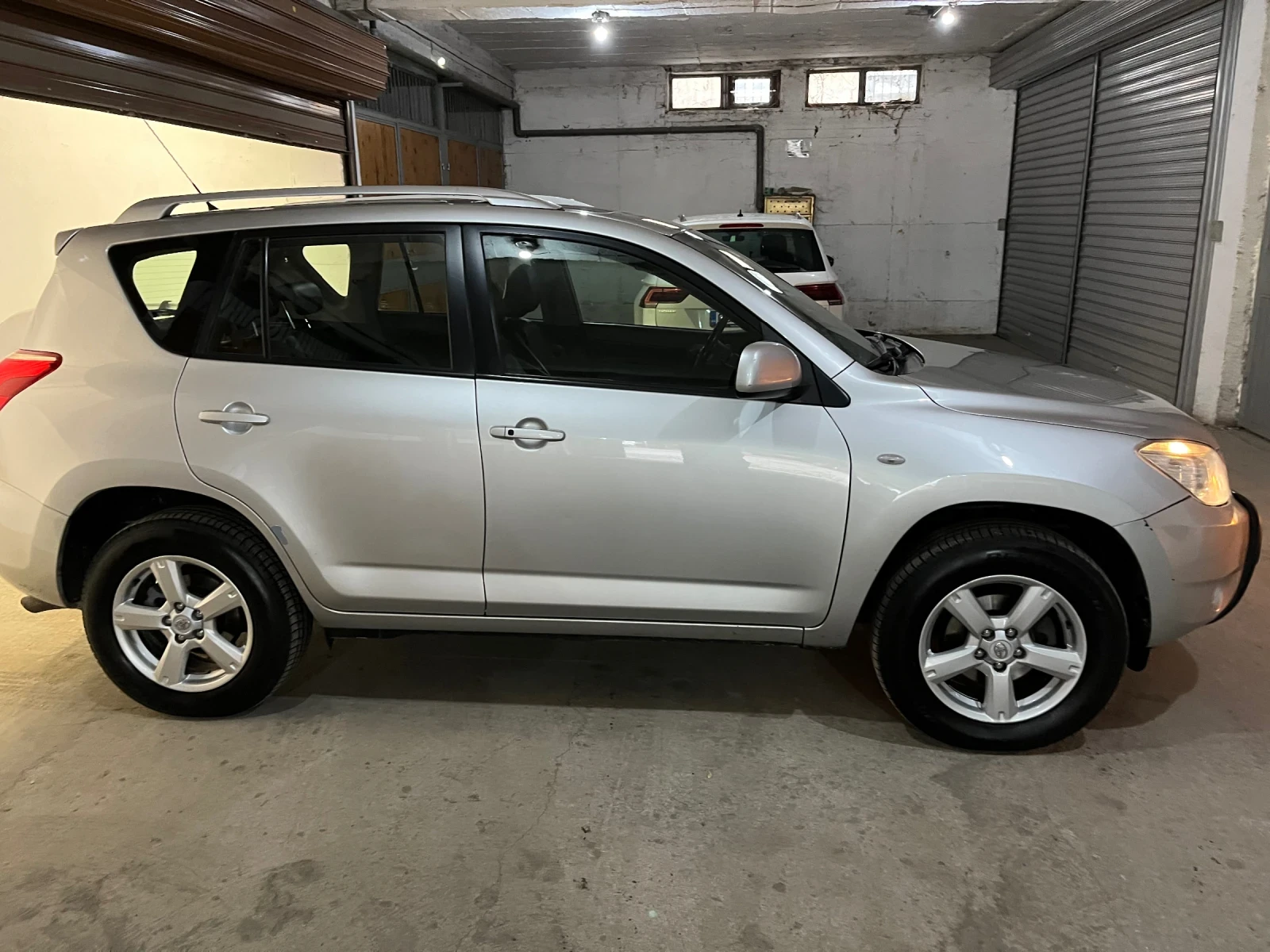 Toyota Rav4  - изображение 6