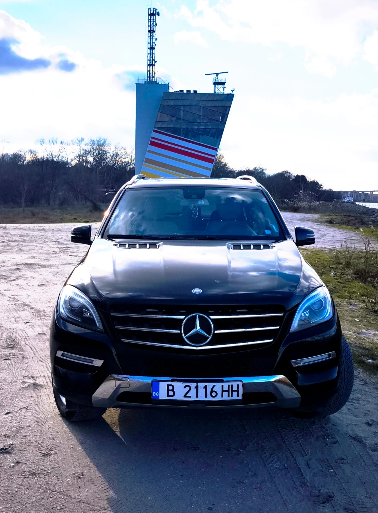 Mercedes-Benz ML 350 4MATIC AMG Line, снимка 4 - Автомобили и джипове - 53641239