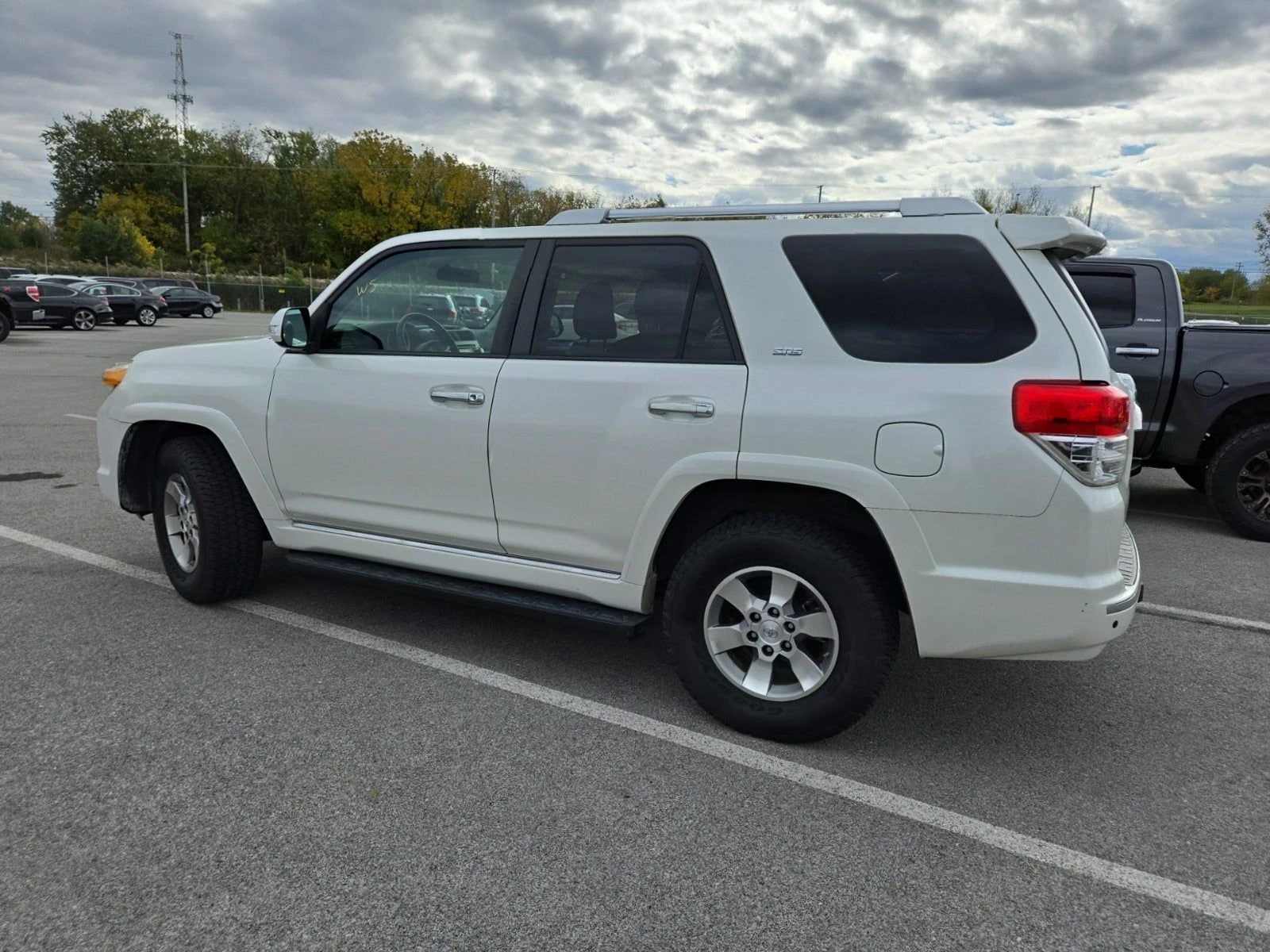 Toyota 4runner SR5 AWD - изображение 2