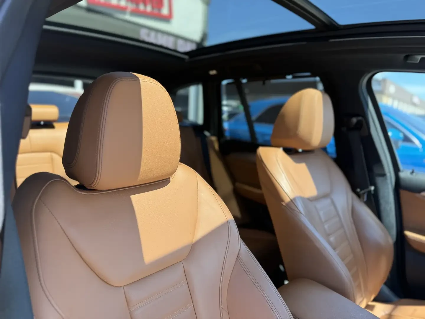 BMW X3 MPACK, HEAD UP, AMBIENT, PANORAMA, М.ТОЧКА, LANE A - изображение 9