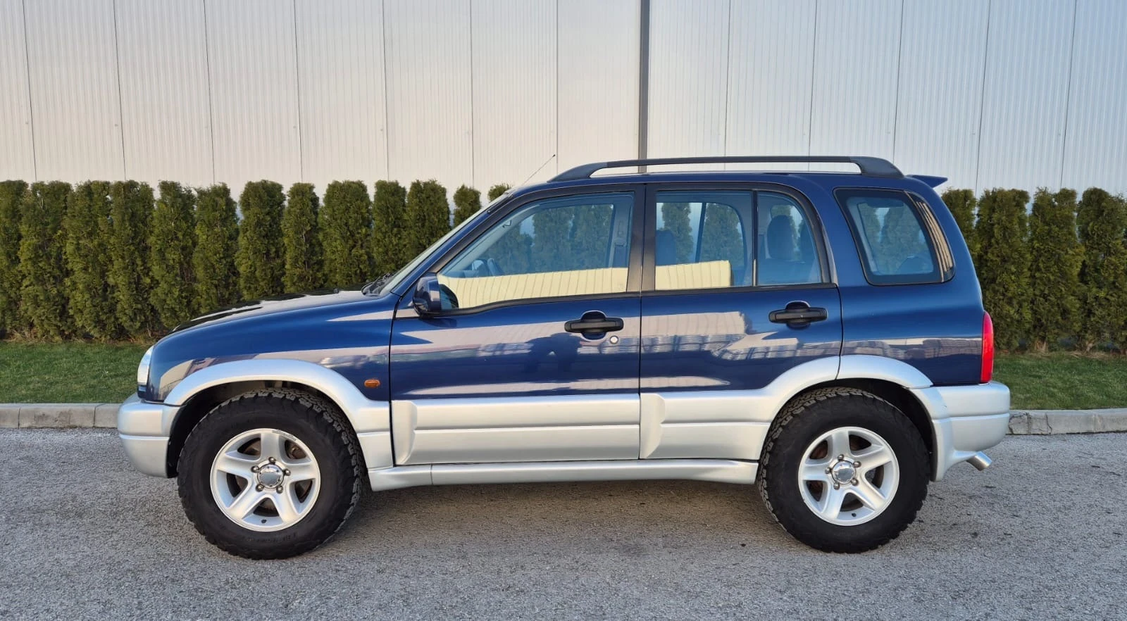 Suzuki Grand vitara 2.5i V6  - изображение 8