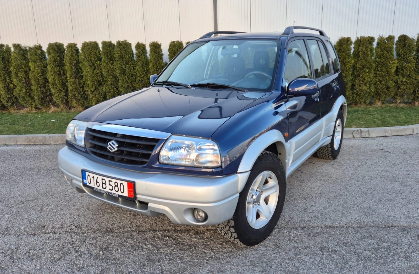 Suzuki Grand vitara 2.5i V6  - изображение 2