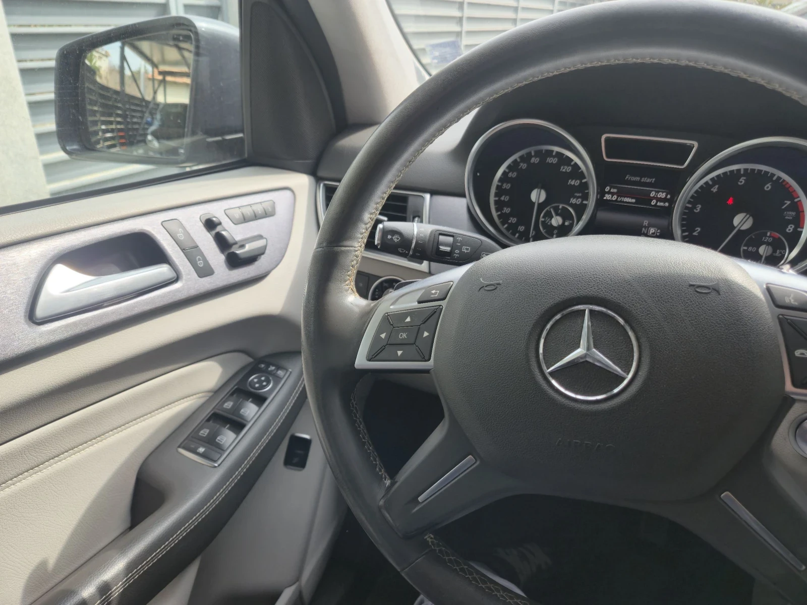 Mercedes-Benz ML 350, снимка 11 - Автомобили и джипове - 54204701