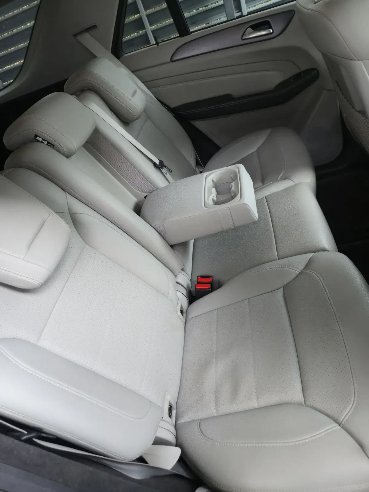 Mercedes-Benz ML 350, снимка 10 - Автомобили и джипове - 54204701