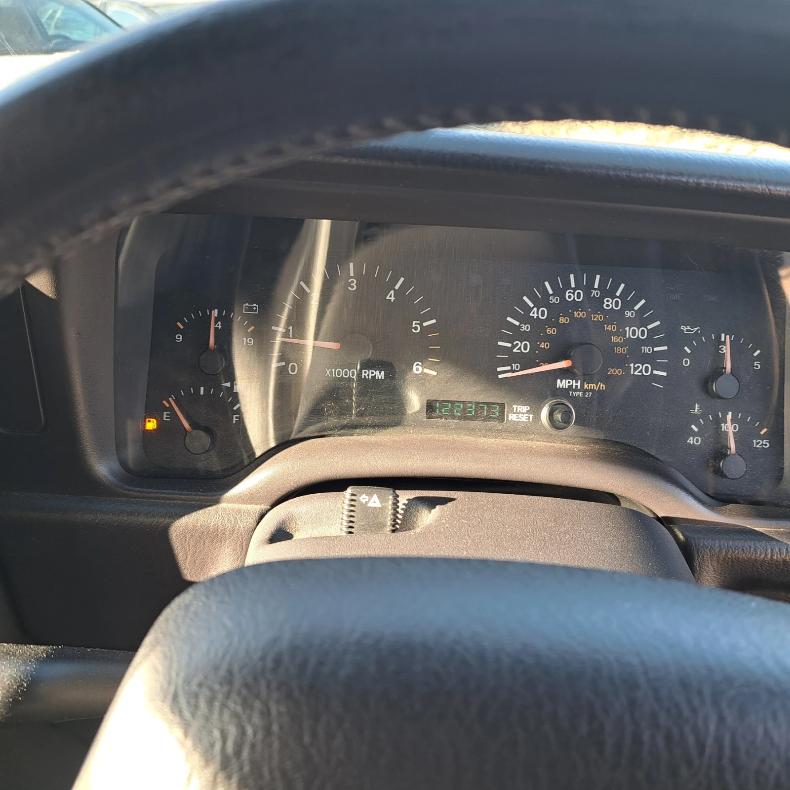 Jeep Cherokee, снимка 10 - Автомобили и джипове - 54270882