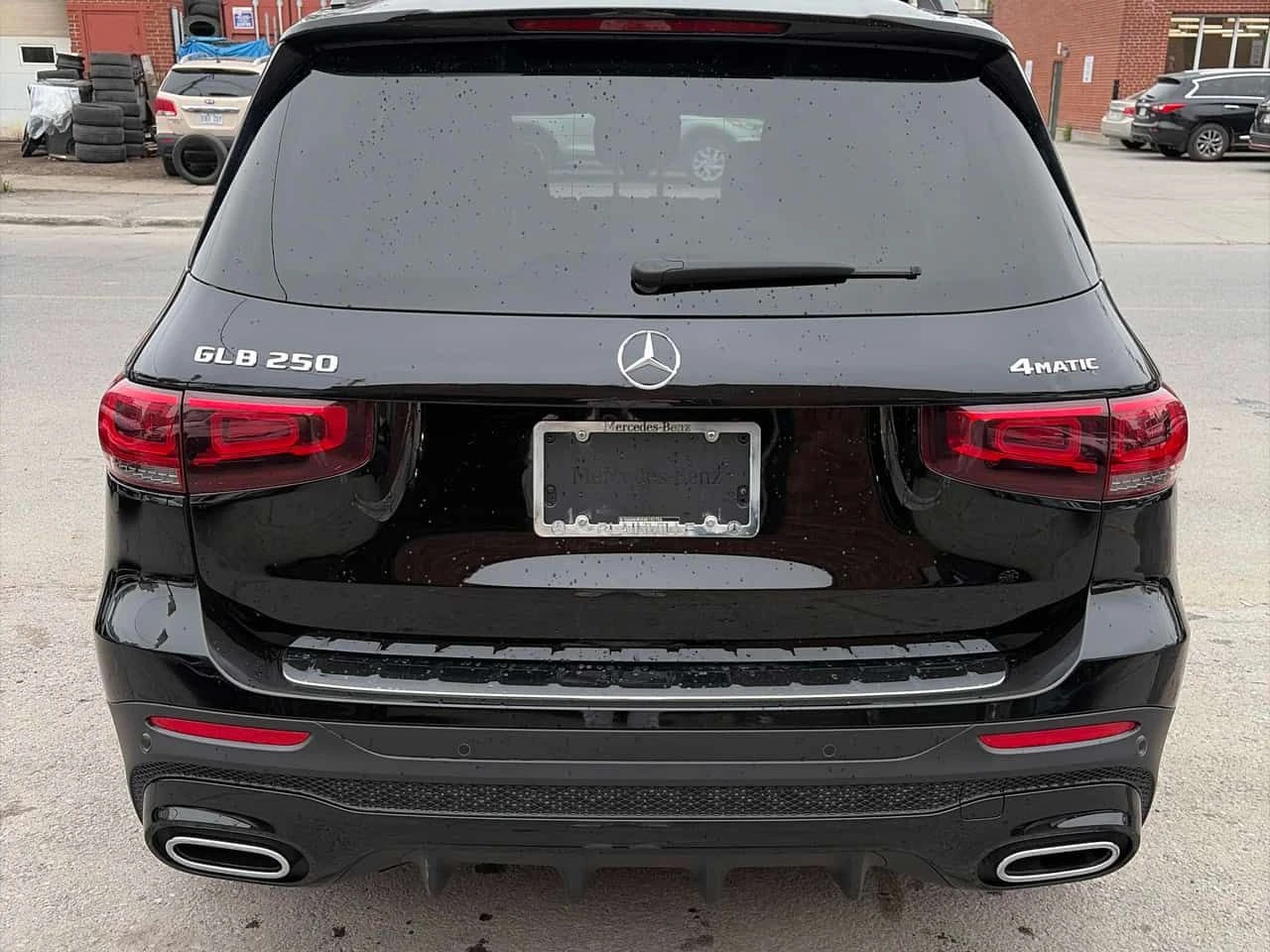 Mercedes-Benz GLB 250 * 360 * ПОДГРЕВИ * КАМЕРА * NAVI, снимка 4 - Автомобили и джипове - 54561724