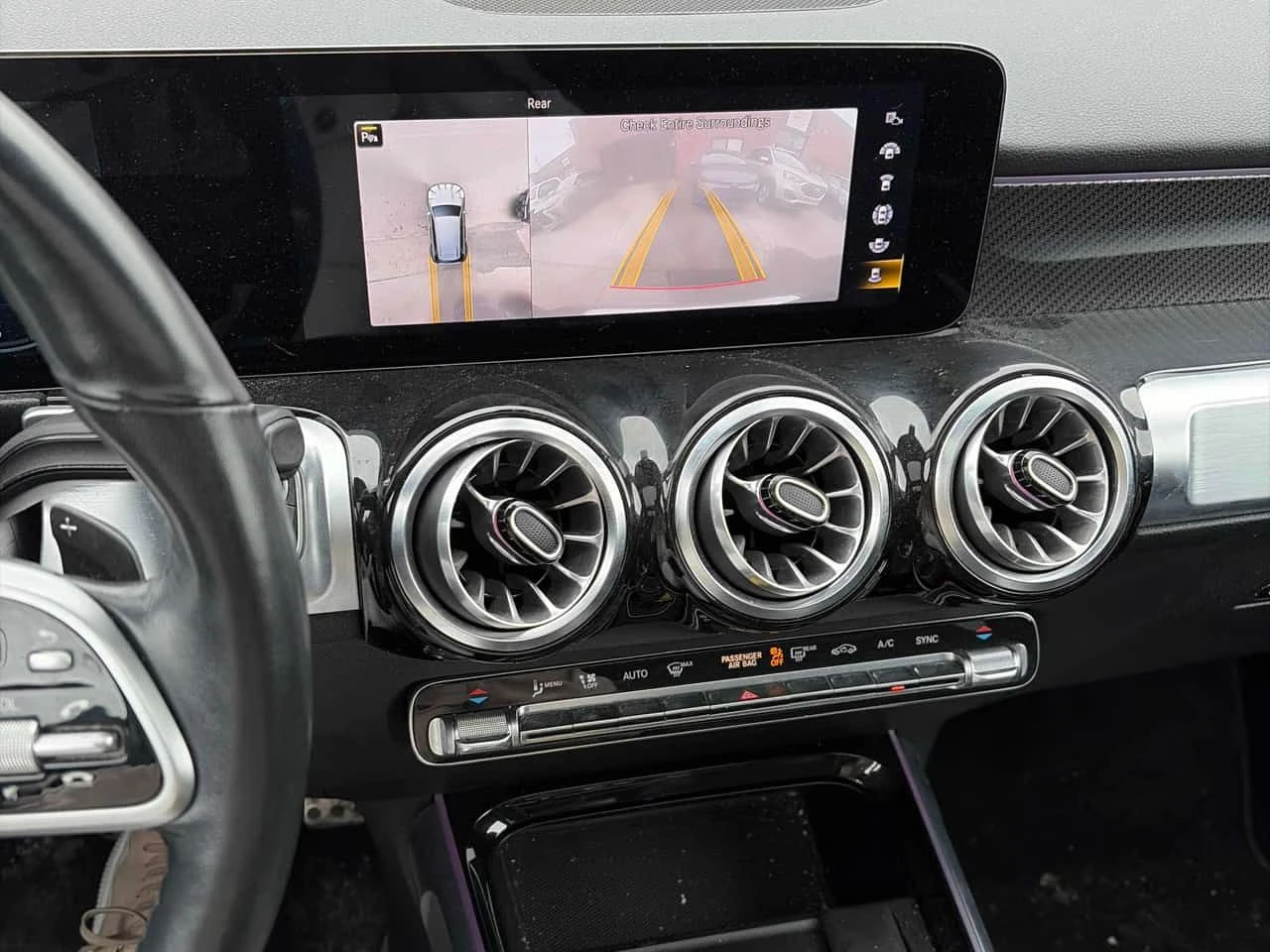 Mercedes-Benz GLB 250 * 360 * ПОДГРЕВИ * КАМЕРА * NAVI, снимка 9 - Автомобили и джипове - 54561724