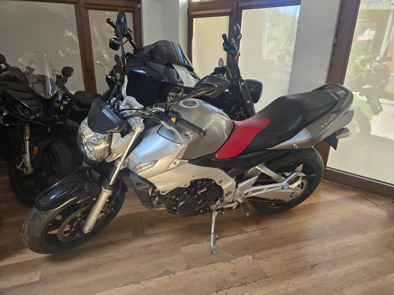 Suzuki Gsr 600  16000км!!!, снимка 2 - Мотоциклети и мототехника - 52314015