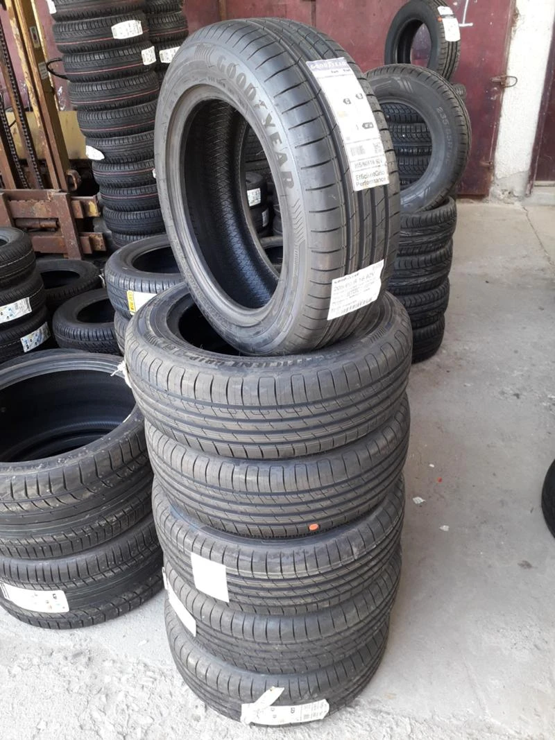 Гуми Летни 205/60R16, снимка 1 - Гуми и джанти - 45864018