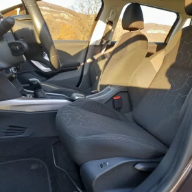 Peugeot 2008 1.6 Active, снимка 7